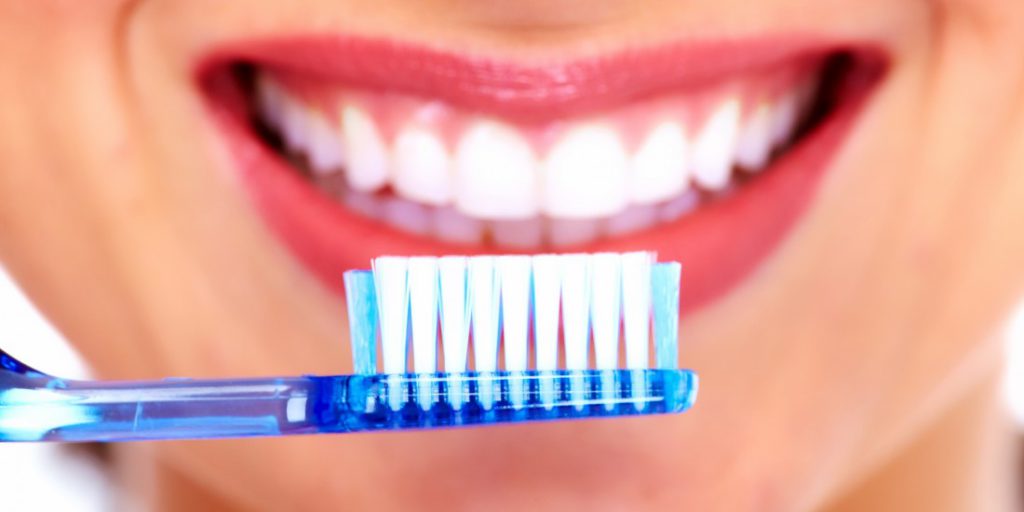 Consejos básicos para el cuidado integral de tus dientes
