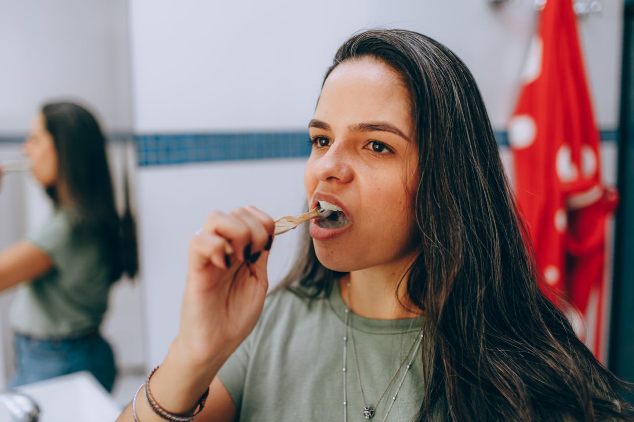 Cómo prevenir las caries y enfermedades de las encías Consejos para una boca saludable